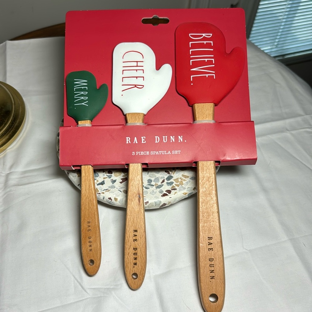 Rae Dunn Christmas spatula set